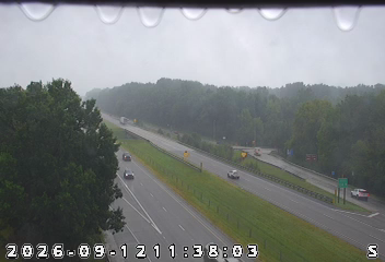 INDOT camera: I-65: 1-065-124-6-_-_-cam-1 I-65/124.6 71ST ST