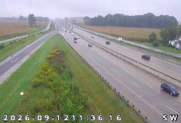 INDOT camera: I-65: 1-065-137-4-_-_-cam-1 I-65/137.4 LEBANON