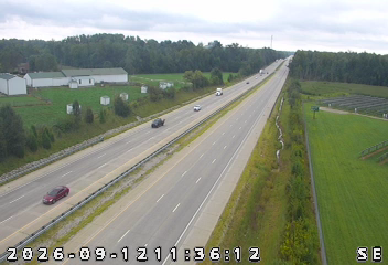 INDOT camera: I-65: 1-065-061-8-2 S OF SR 58