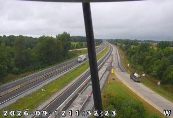 INDOT camera: I-70: 1-070-107-1-1 GREENFIELD REST AREA
