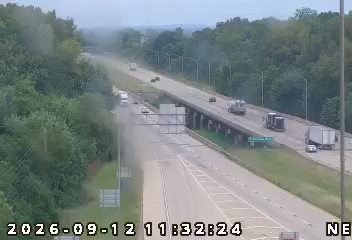INDOT traffic camera: I-65: 1-065-068-3-_-_-cam-1 I-65/68.3 SR 46