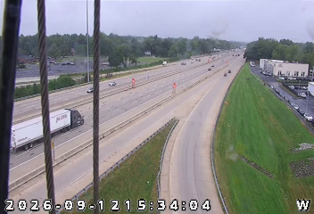 INDOT camera: I-465: 1-465-033-2-2 * I-465/33.2 KEYSTONE AVE