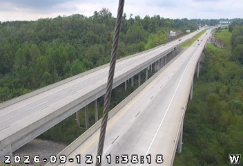 INDOT camera: I-265: 1-265-030-2-_-_-cam-1 I-265/30.2 W OF OLD SALEM/RIVER RIDGE