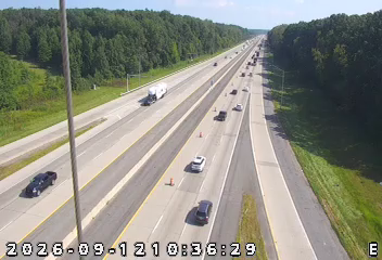 INDOT camera: I-94: 1-094-028-9-2 TRUCK SCALES