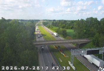 INDOT traffic camera: I-65: 1-065-071-2-1 @ LOWELL RD