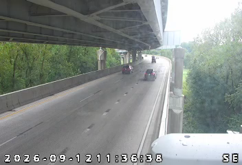 INDOT camera: I-64: ky1-064-000-3-eb-_-cam-2 KY I-64 EB / 0.3 @ SHERMAN MINTON BR KY LOWER DECK